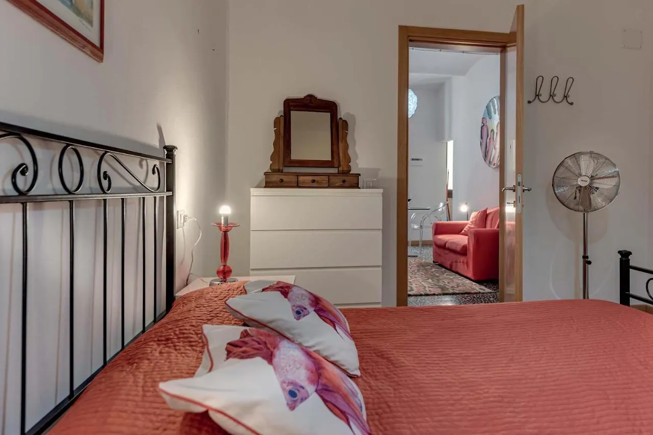Vedetta Townhouse - Camere E Appartamenti Nel Centro Storico By Be Vedetta Scarlino Bed & Breakfast