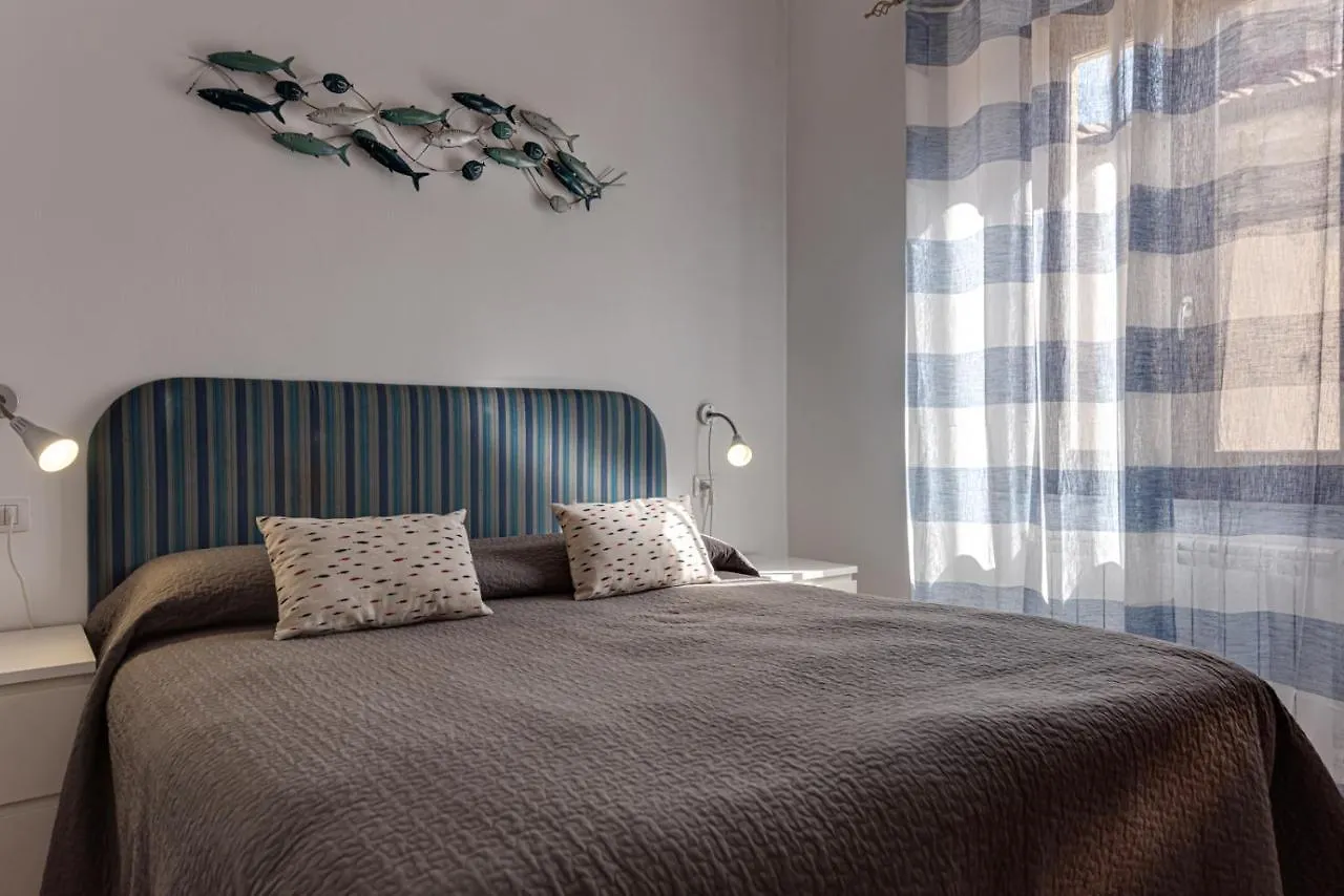 Vedetta Townhouse - Camere E Appartamenti Nel Centro Storico By Be Vedetta Scarlino Bed & Breakfast